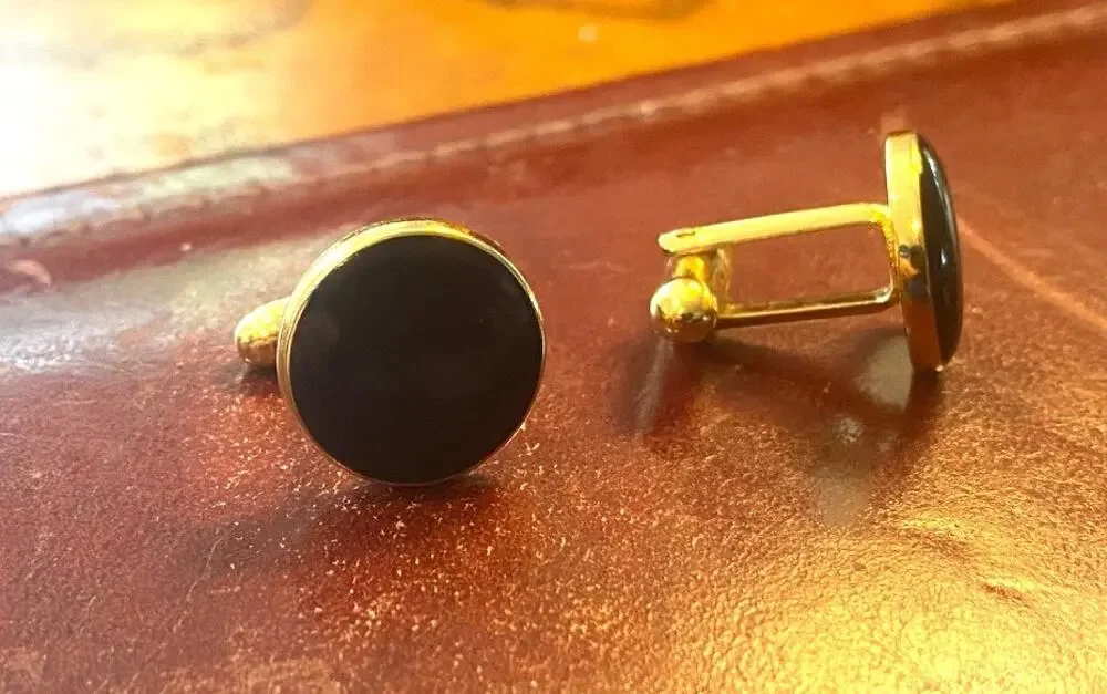 VTG Gold Tone Black Lucite Round Cufflinks